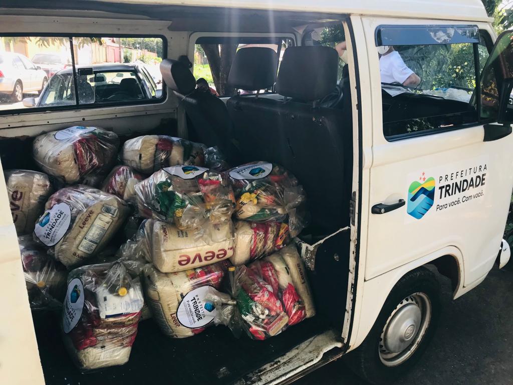 Prefeitura De Trindade Entrega Cestas De Alimentos A Moradores No Setor