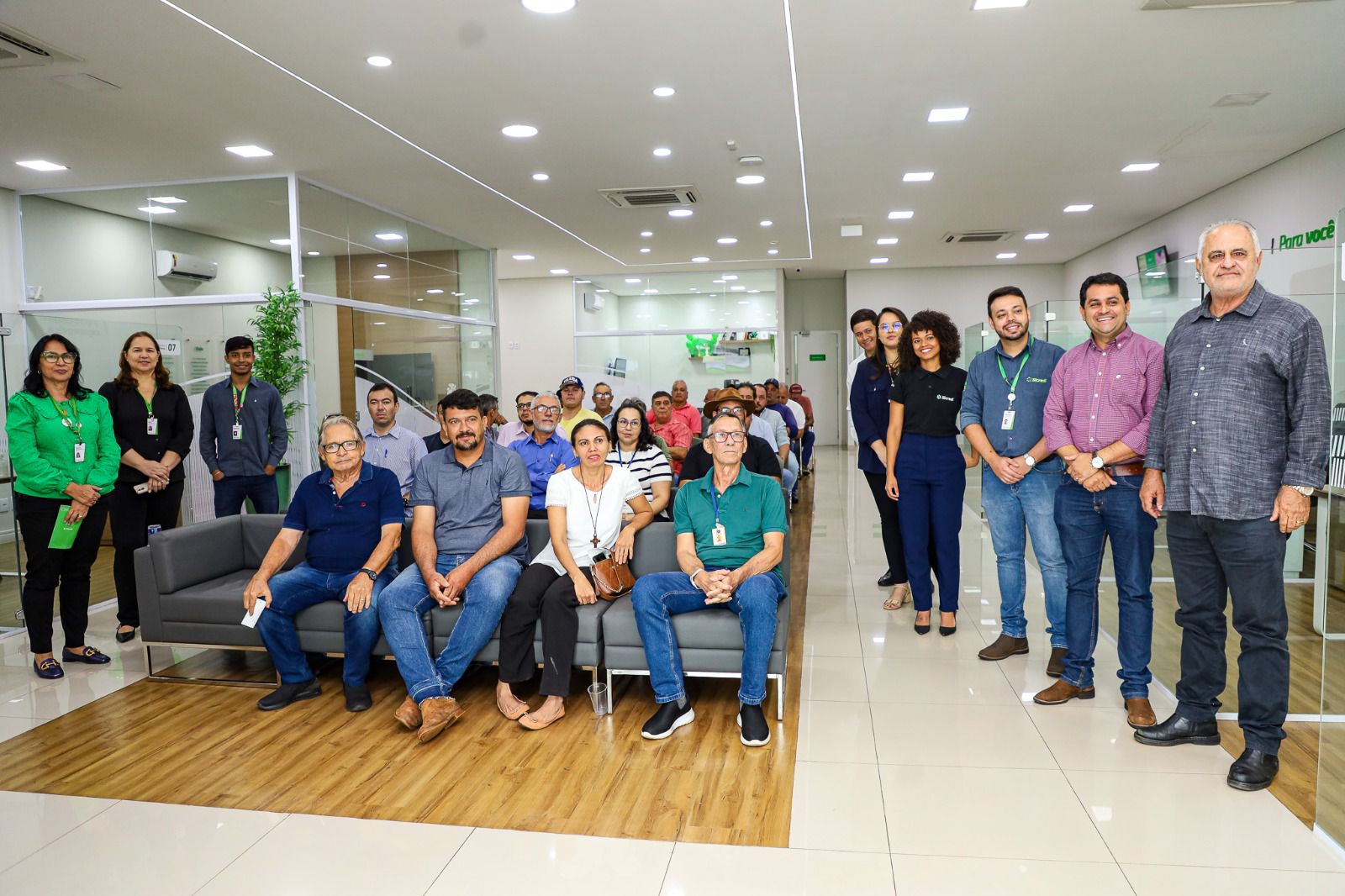 Produtores rurais de Trindade têm acesso a informações sobre linhas de crédito em palestra com o Sicredi