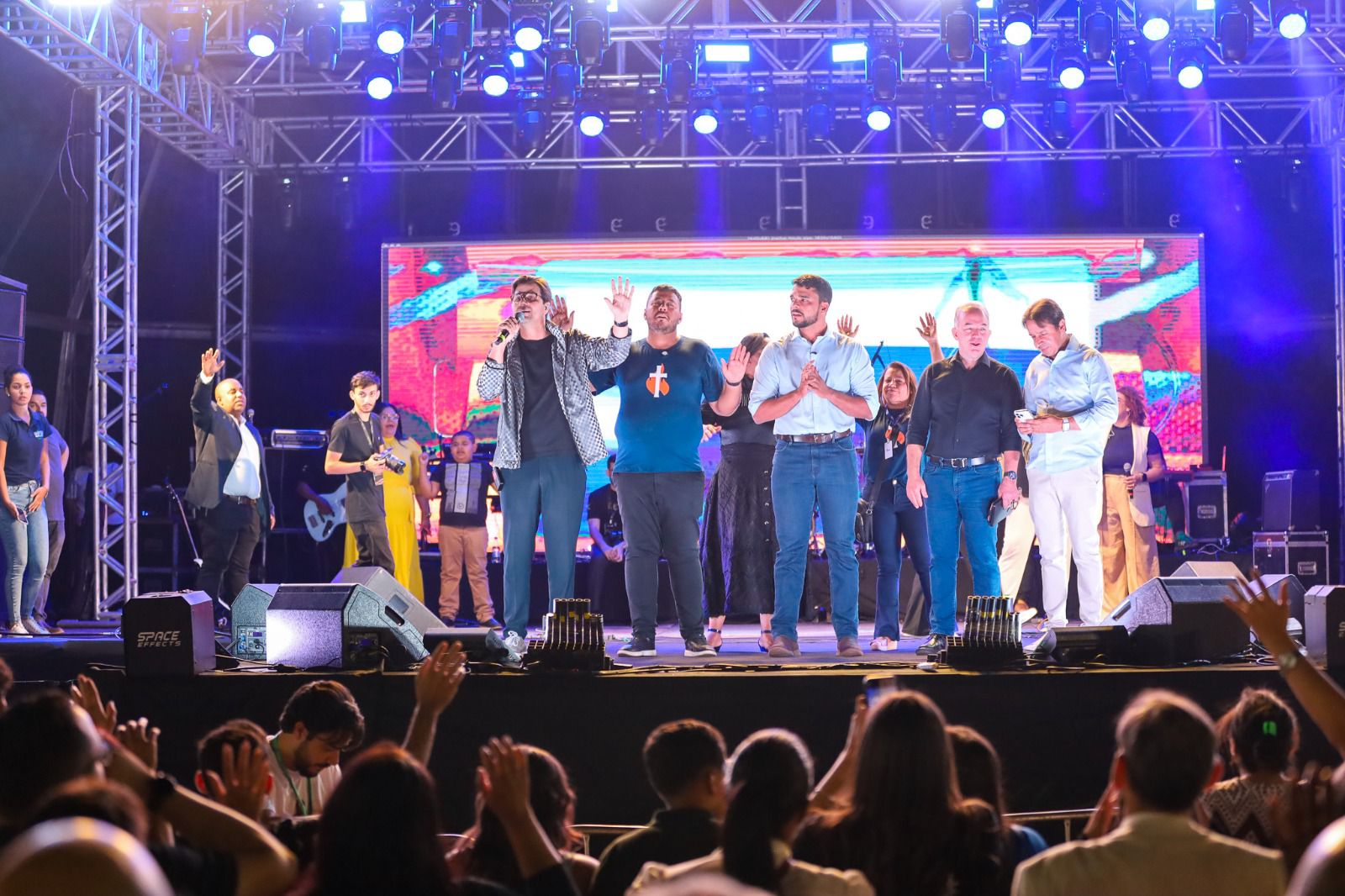 Primeira noite do XI Festival Gastronômico reúne mais de 5 mil pessoas em Trindade com a Noite Gospel