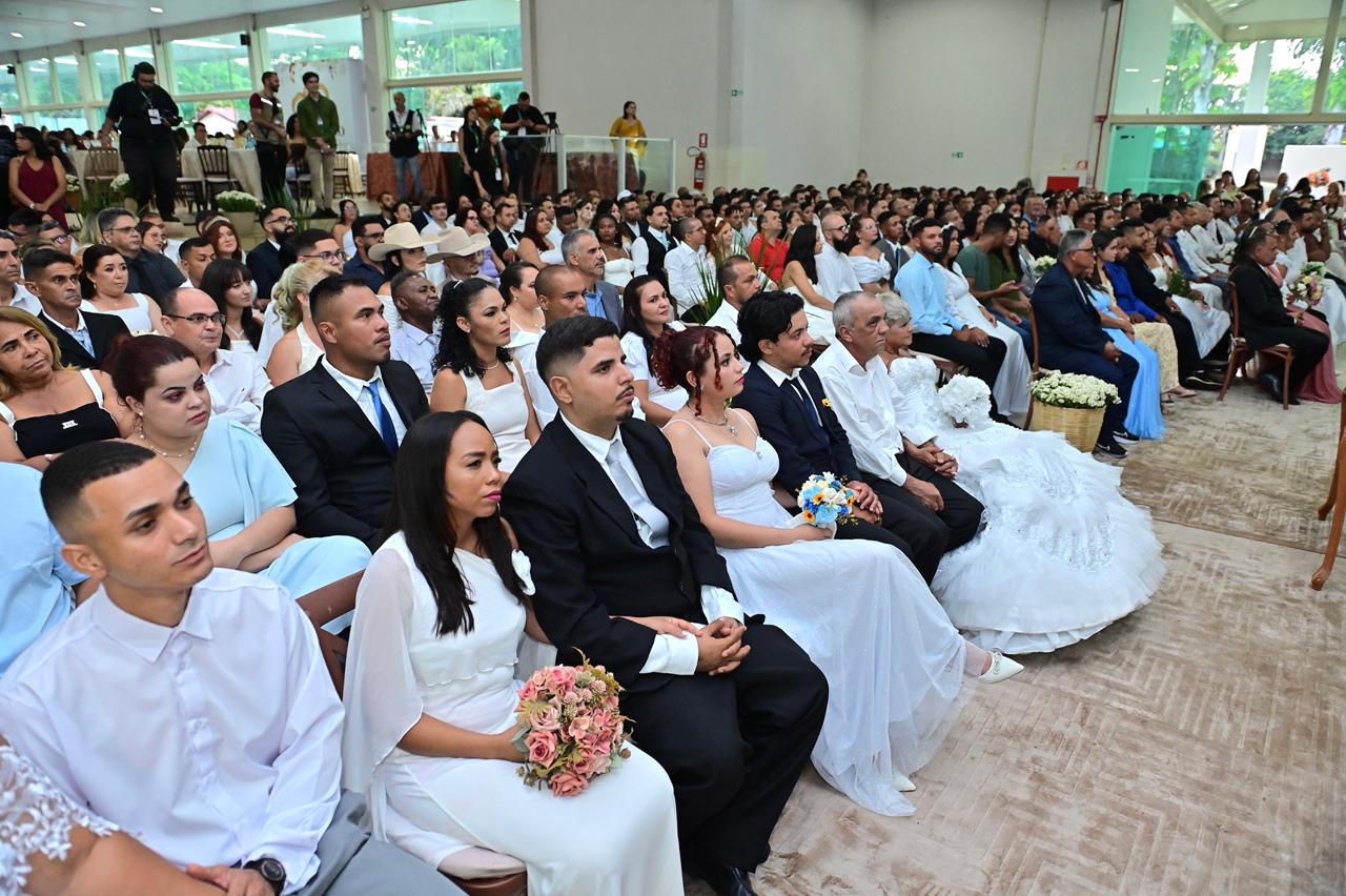 Prefeitura de Trindade celebra união de mais de 200 casais no Casamento Comunitário